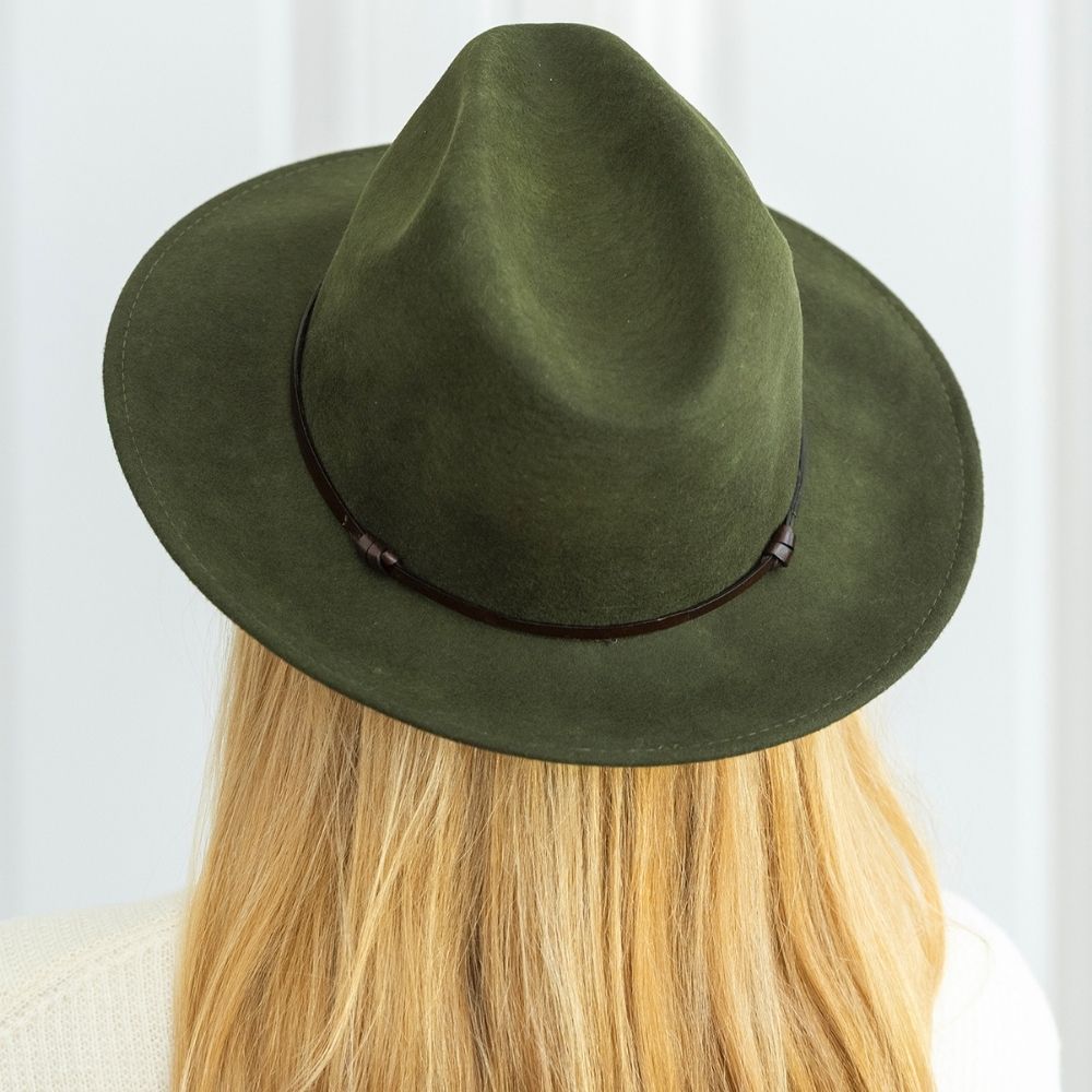 Felt fedora hat leather strop, stitched brim