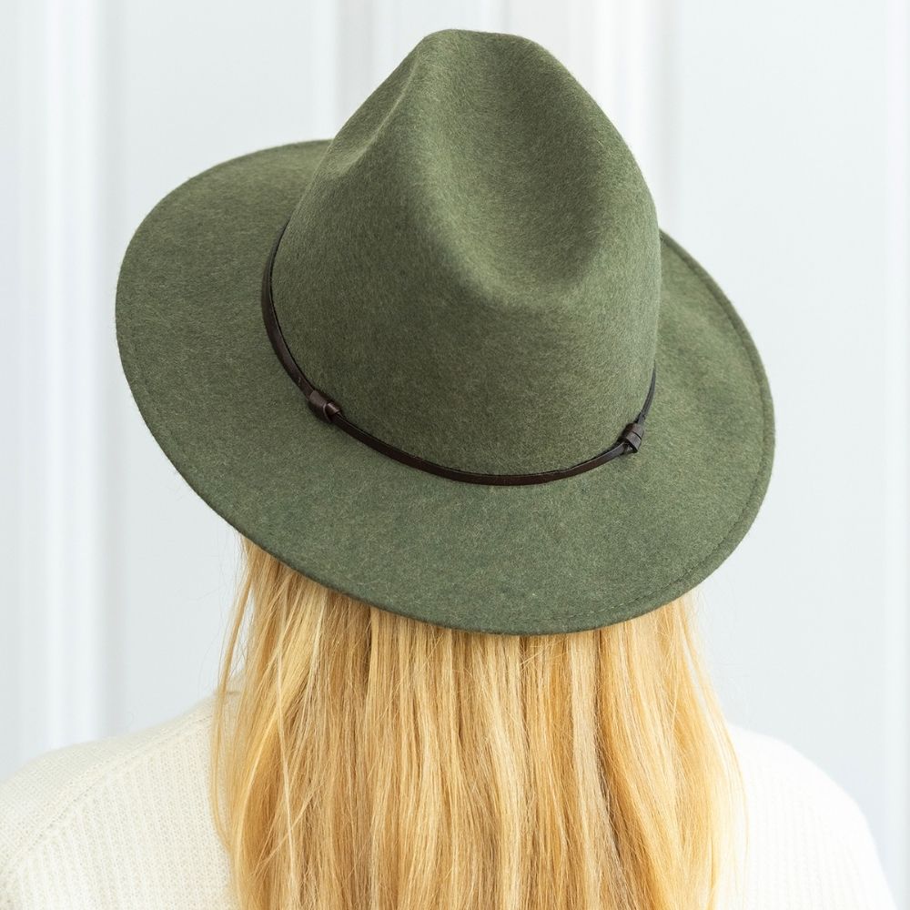 Felt fedora hat leather strop, stitched brim