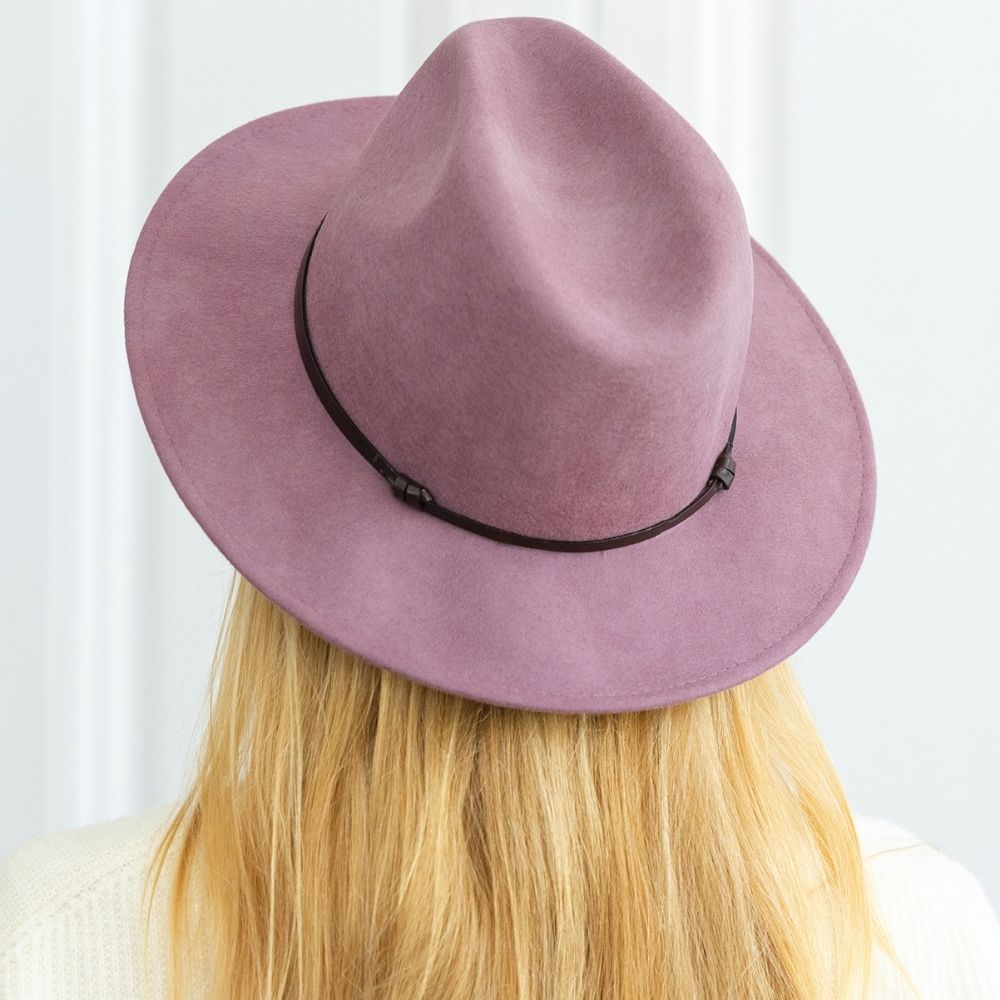 Felt fedora hat leather strop, stitched brim