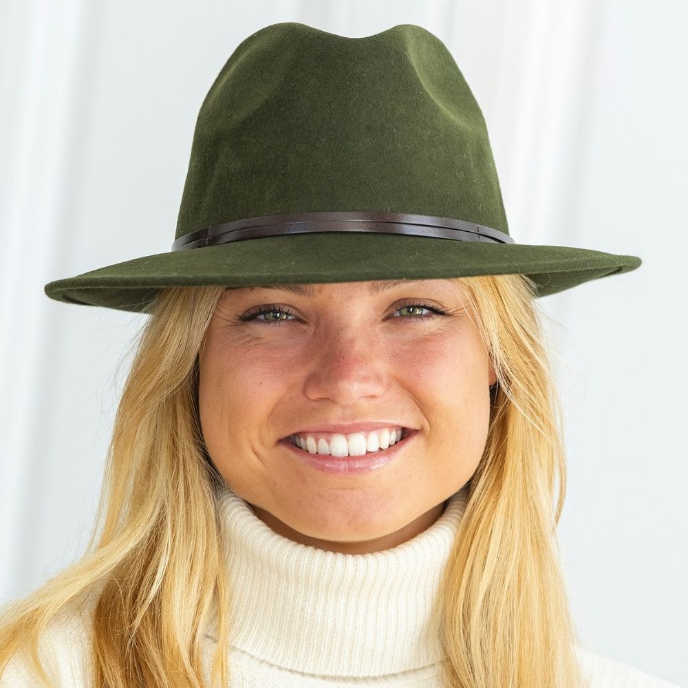 Felt fedora hat leather strop, stitched brim