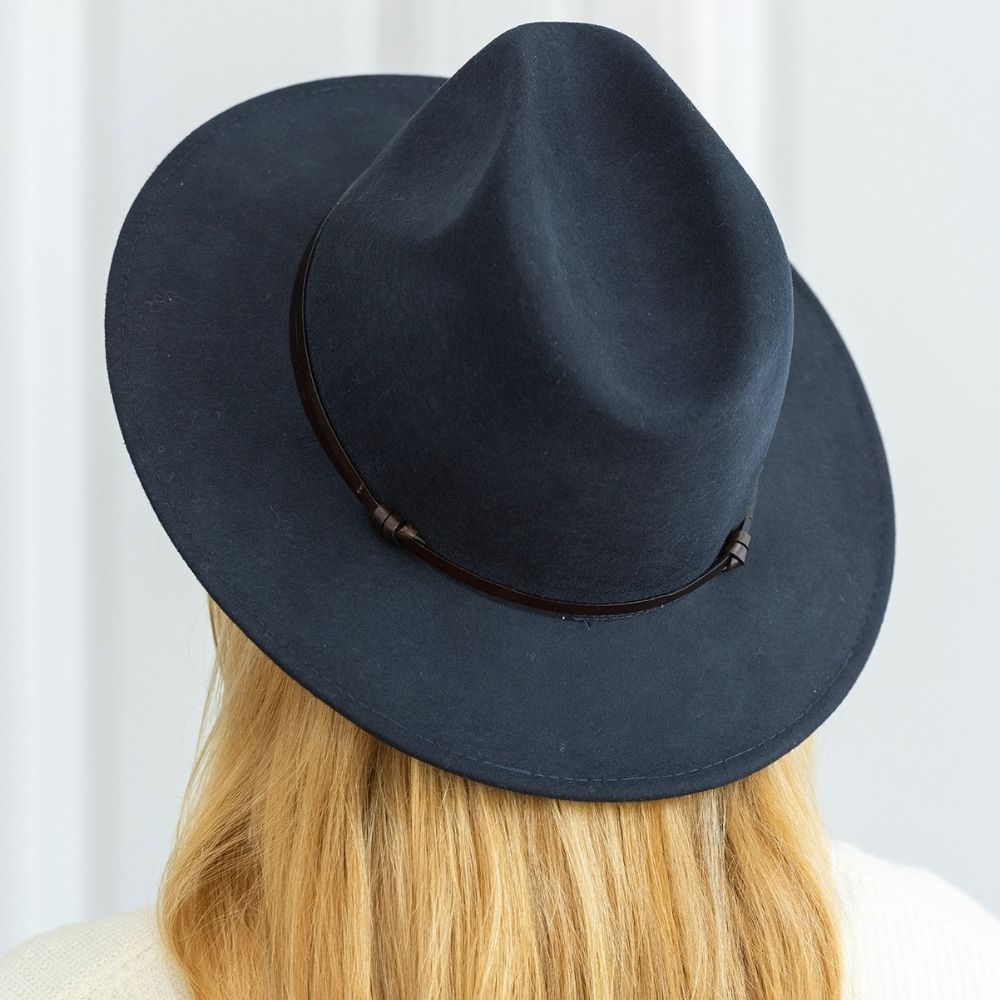 Felt fedora hat leather strop, stitched brim