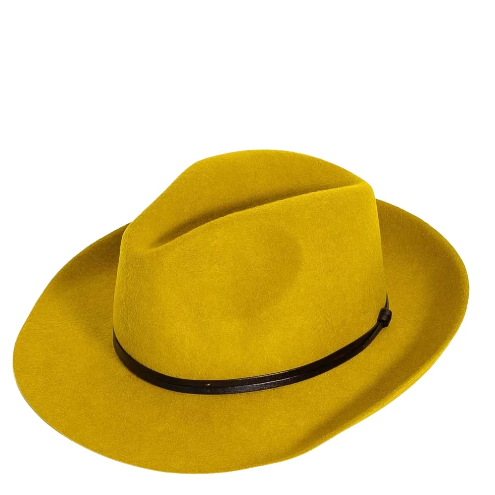 Chapeau feutre, lien cuir, bord non cousu