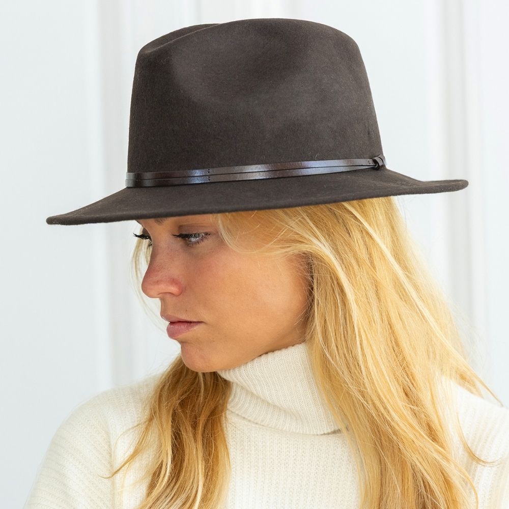 Felt fedora hat leather strop, stitched brim