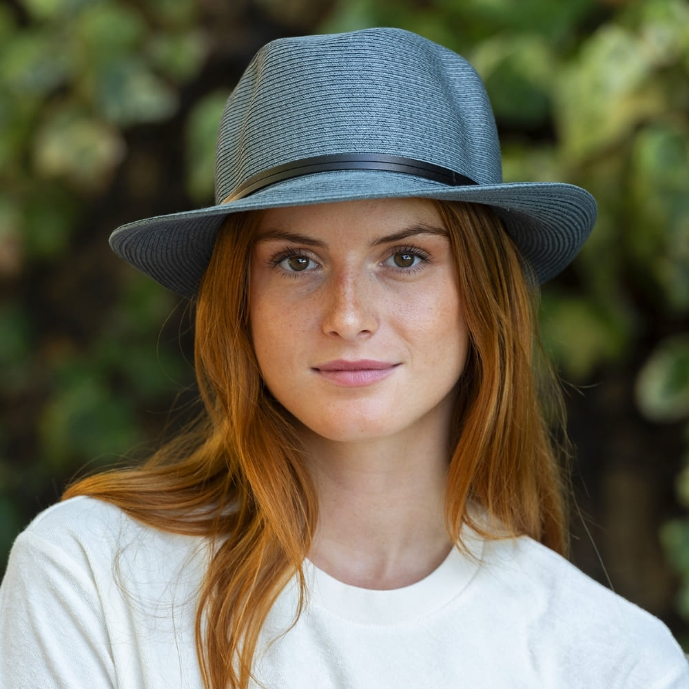 CHAPEAU PAPIER LIEN CUIR